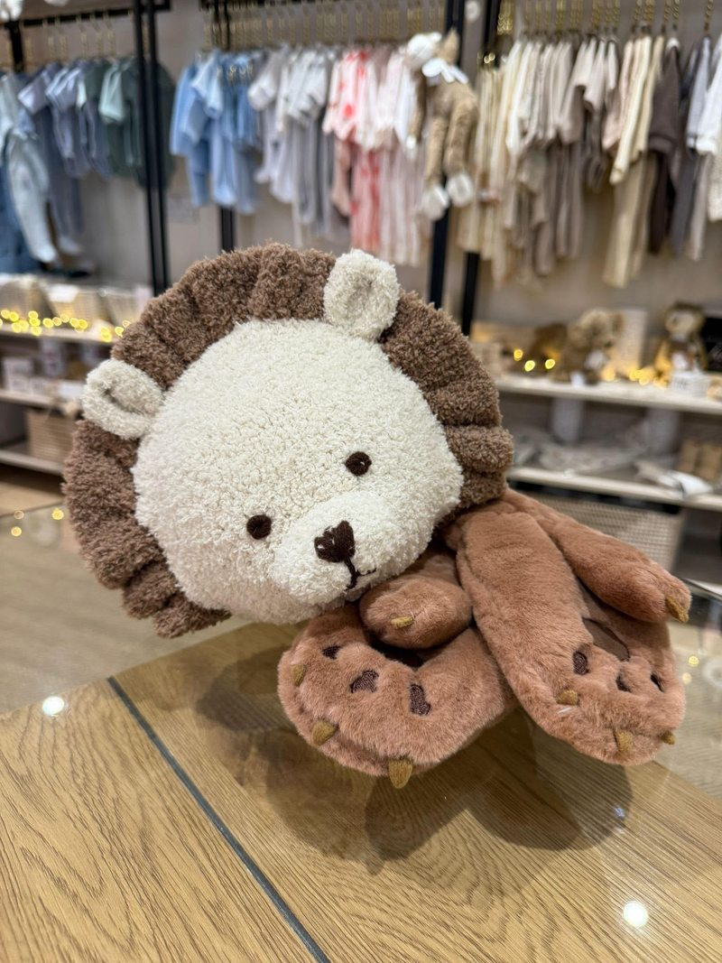 Fable and Bear Ear-resistible Hat