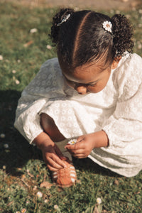 Minnie & Monty - White Daisy Puff Long Sleeve Dress