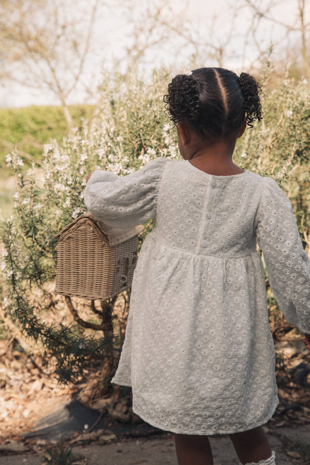 Minnie & Monty - White Daisy Puff Long Sleeve Dress