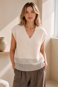 Contrast Hem V-Neck Knit Vest