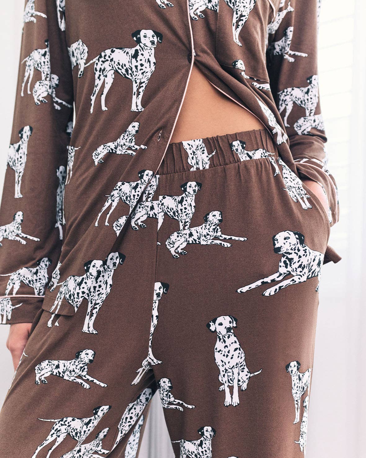 Chelsea Peers - Dalmatian Dog Print Long Pyjama Set