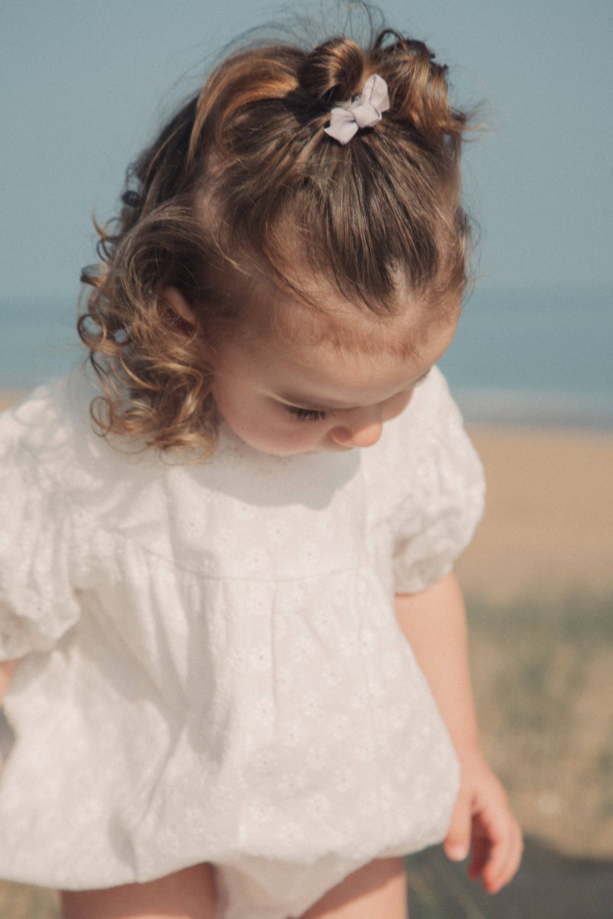 Minnie & Monty - White Daisy Short Puff Sleeve Romper