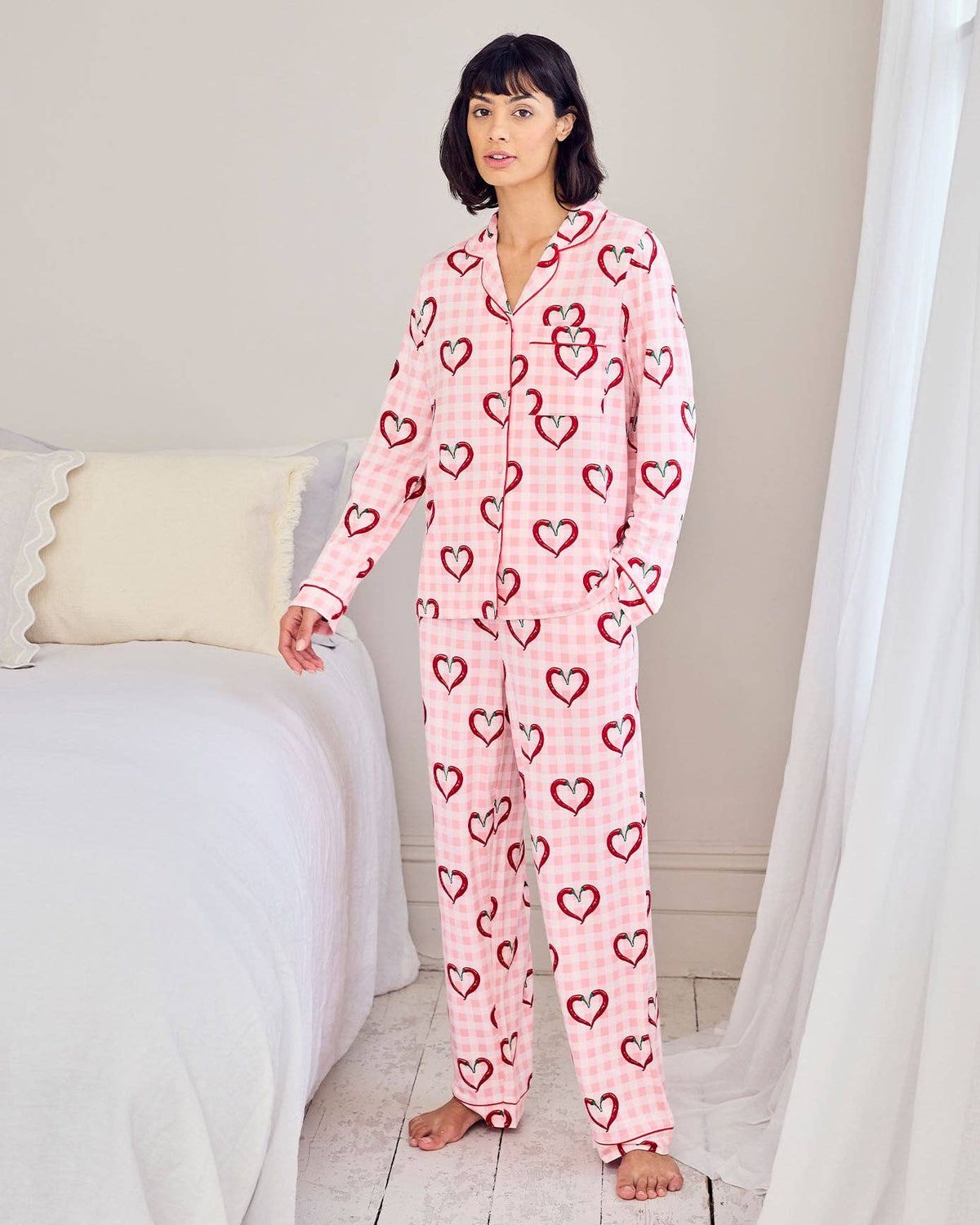 Chelsea Peers - Chilli Heart Print Long Pyjama Set