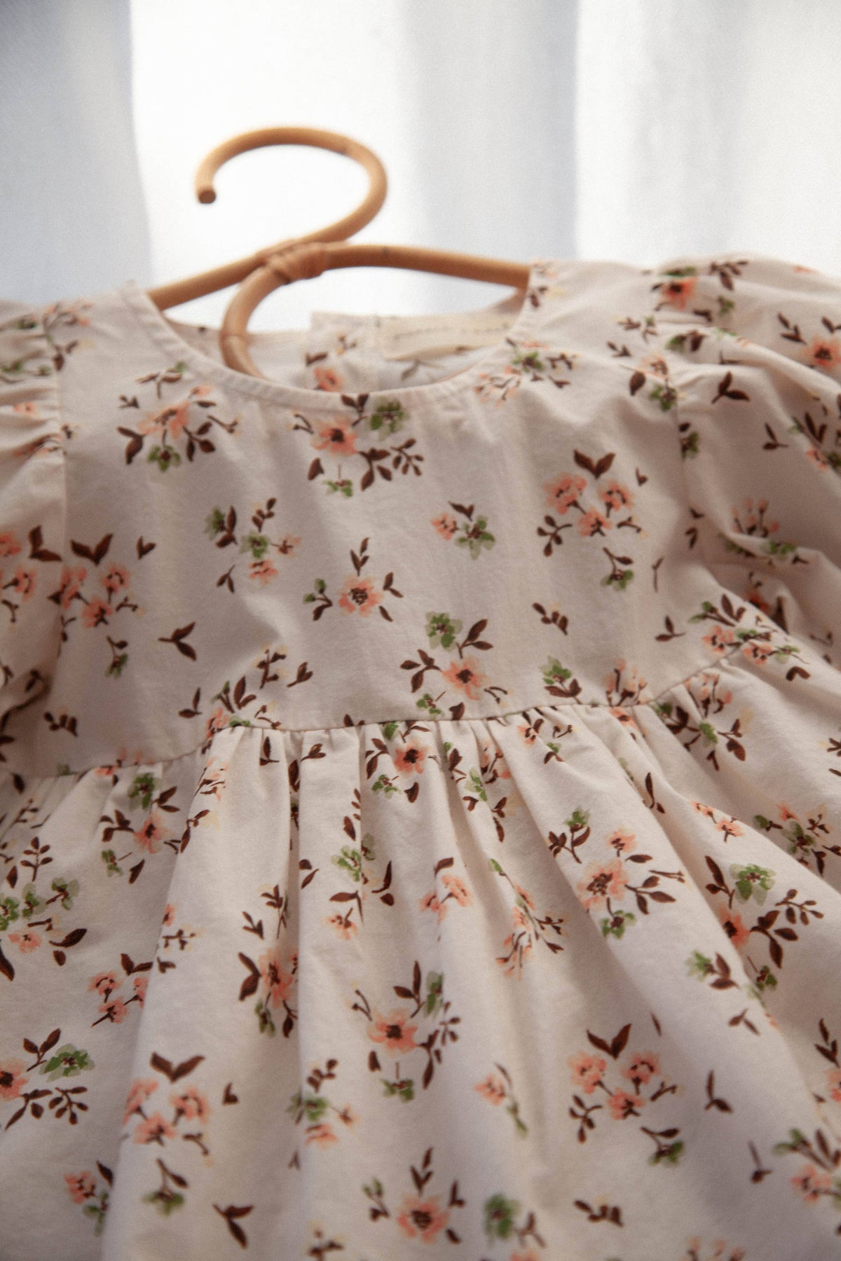 Floral/White Puff Sleeve Dress