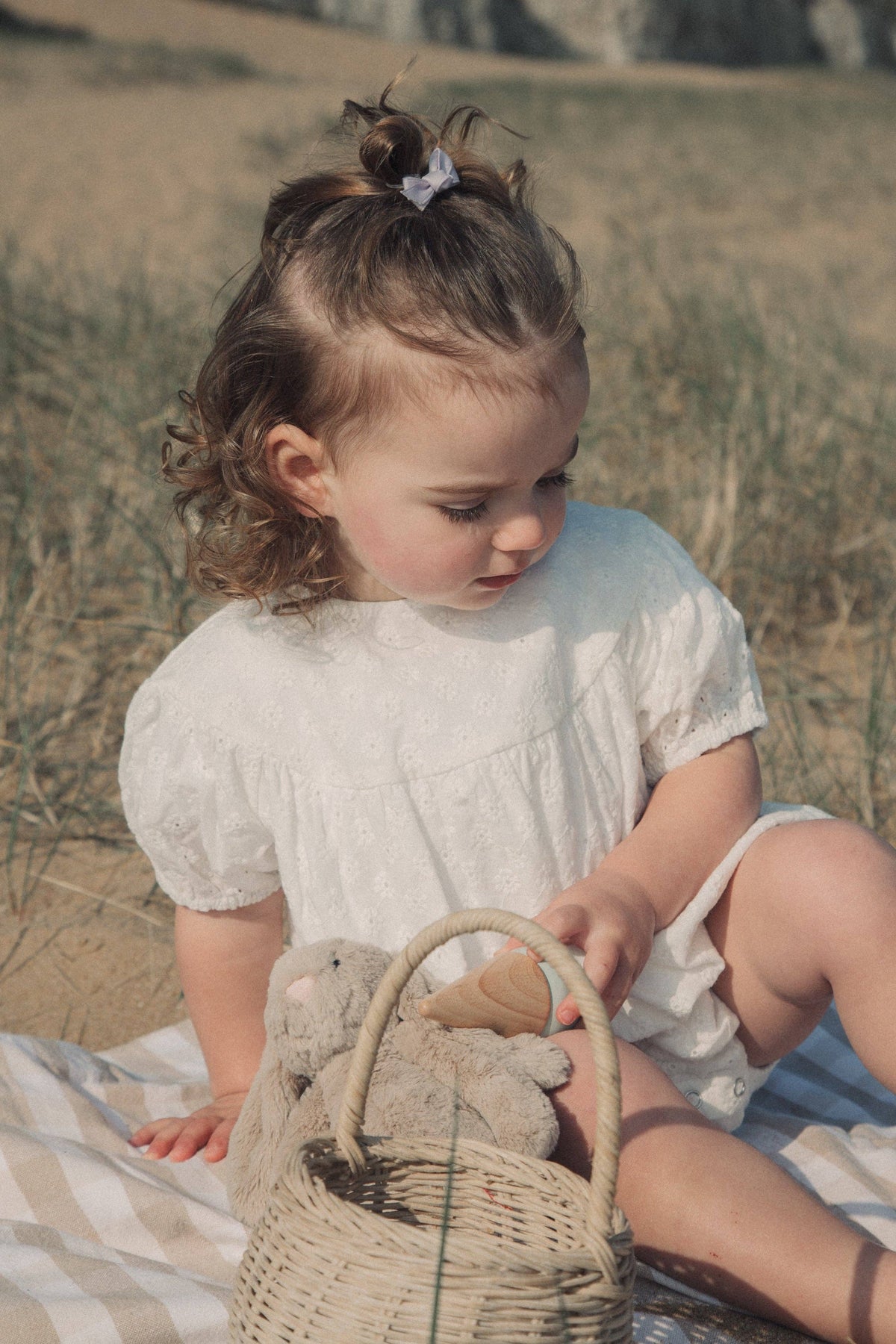 Minnie & Monty - White Daisy Short Puff Sleeve Romper
