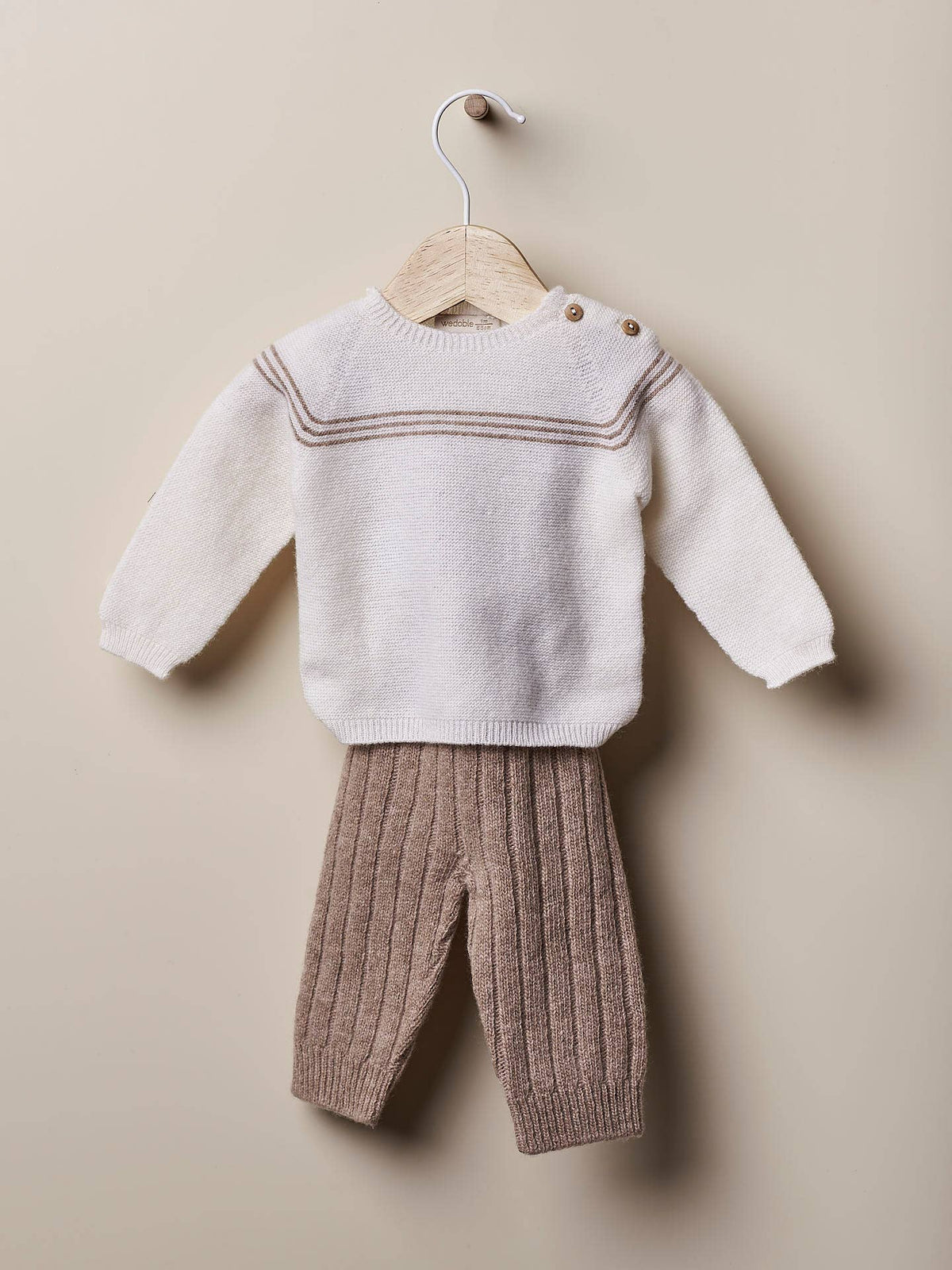 LOVE ON WINTER DAYS- Sweater with shoulder opening knitted in Merino wool