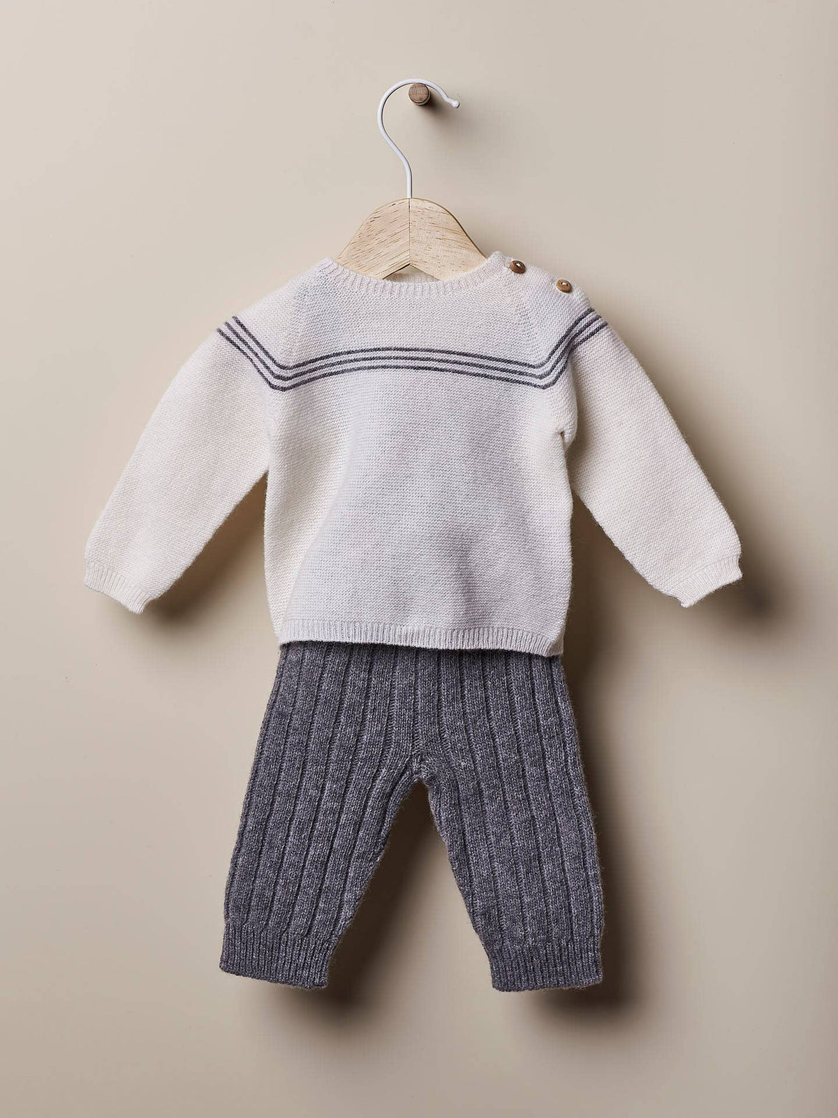 LOVE ON WINTER DAYS- Sweater with shoulder opening knitted in Merino wool