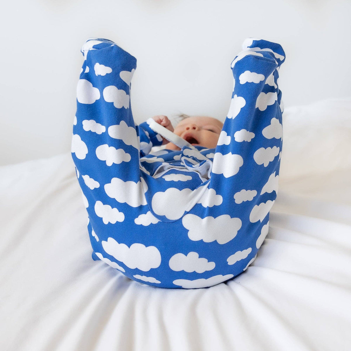Unisex Baby Cotton Sleepsuit (Onesie) – Blue cloud Print