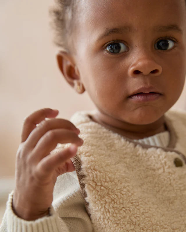CHALK MINI - Lamb Gilet in Polar