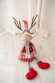 Sitting Christmas Reindeer