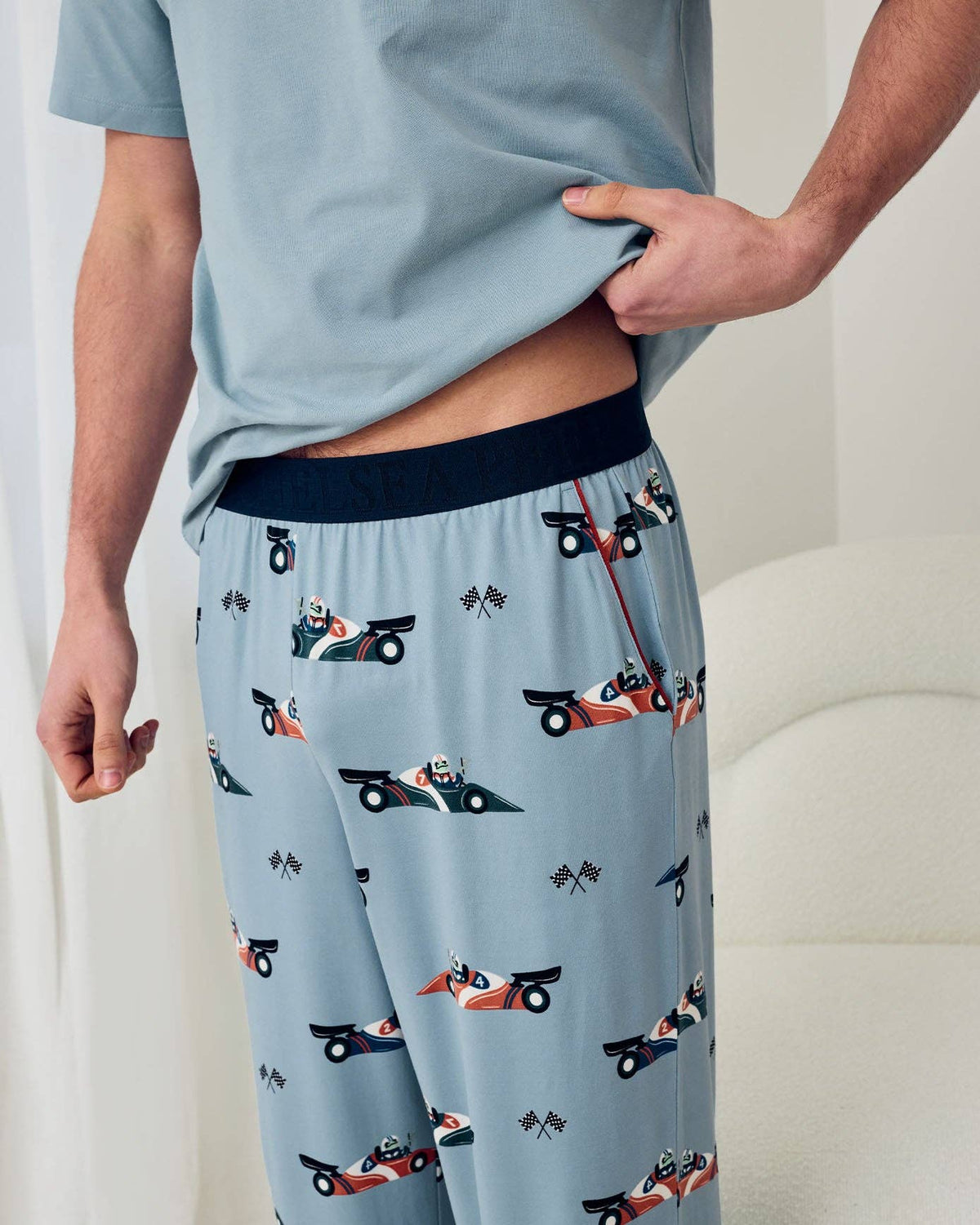 Racing Frogs Print Long Pyjama Set