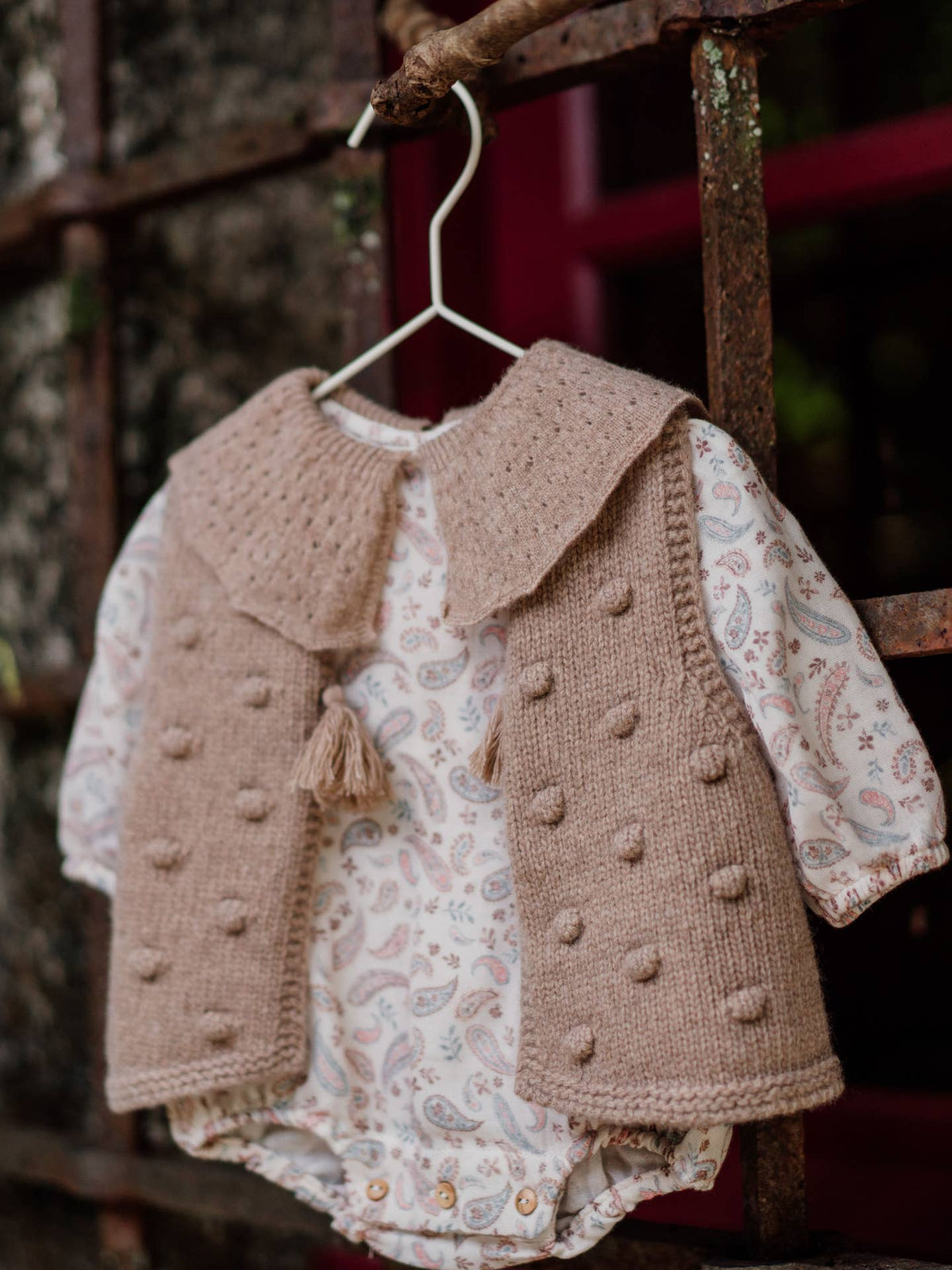 WINTER LOVE - Pom-Pom Gilet in Merino Wool