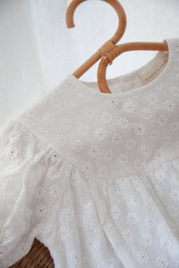 Minnie & Monty - White Daisy Short Puff Sleeve Romper