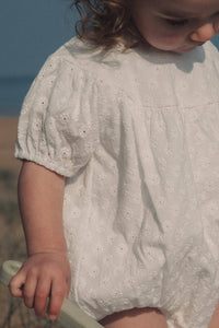 Minnie & Monty - White Daisy Short Puff Sleeve Romper