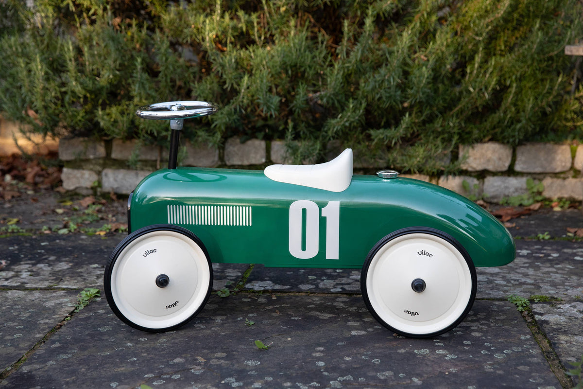 Vilal Metal British Racing Green Ride-On Car Vintage Style