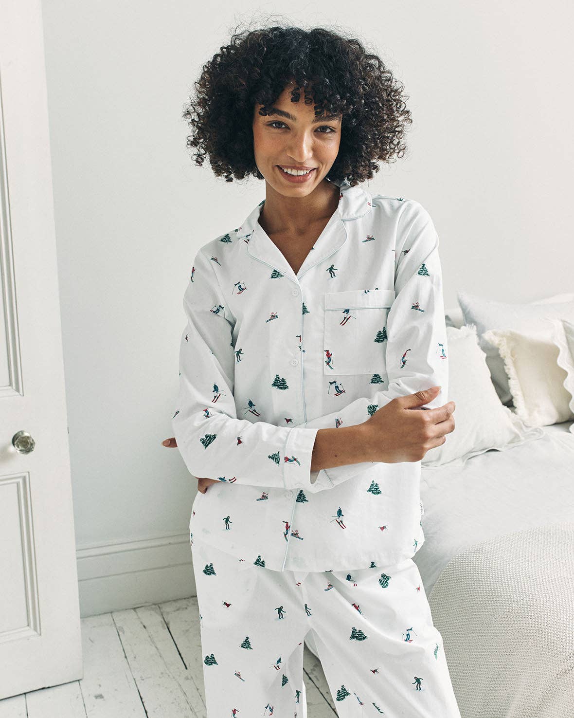 Chelsea Peers - Organic Cotton Ski Vacation Print Long Pyjama Set