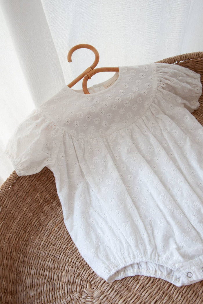 Minnie & Monty - White Daisy Short Puff Sleeve Romper