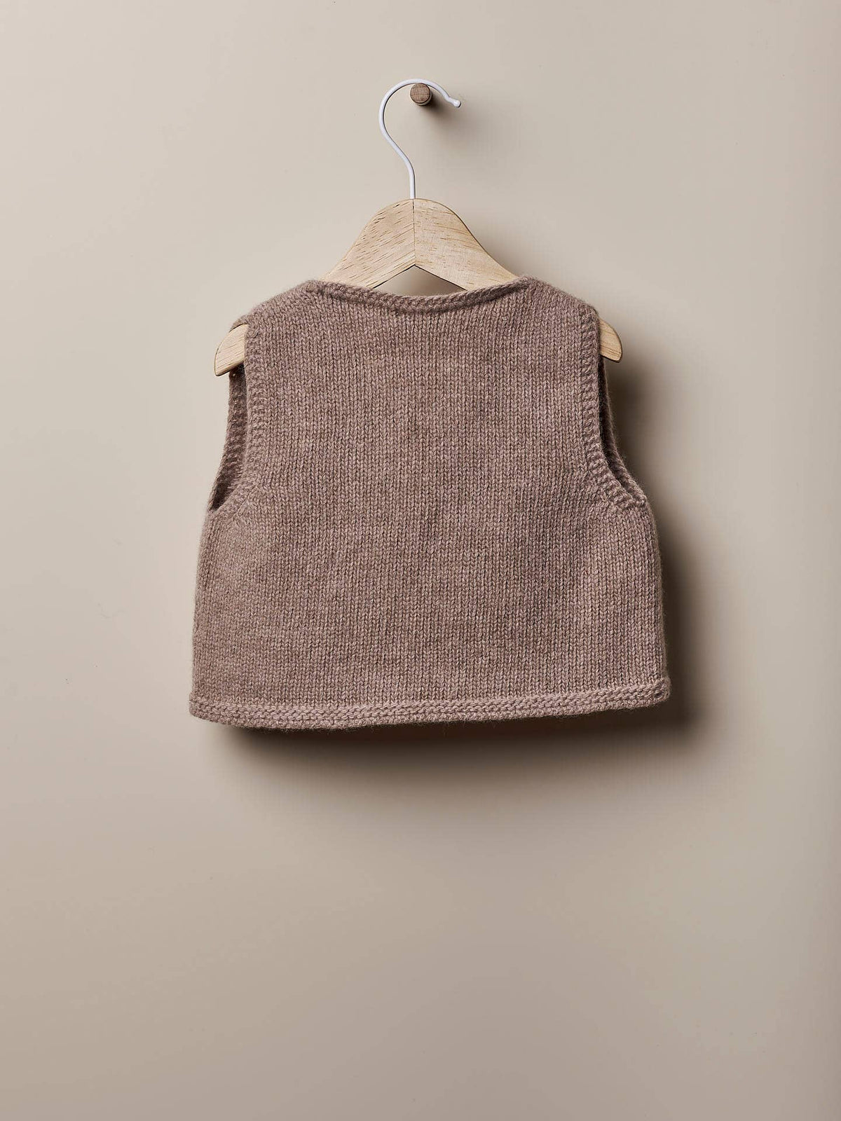 WINTER LOVE - Pom-Pom Gilet in Merino Wool