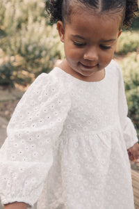 Minnie & Monty - White Daisy Puff Long Sleeve Dress